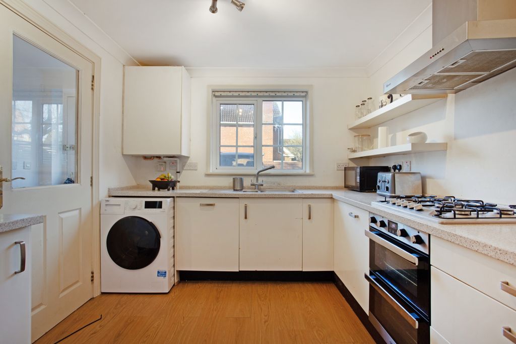 Property photo 3 of 14