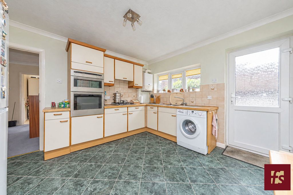 Property photo 3 of 14