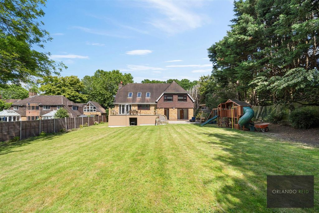 Property photo 1 of 22 Inglenook, South Hill Avenue Ha1 3Pa-14.Jpg