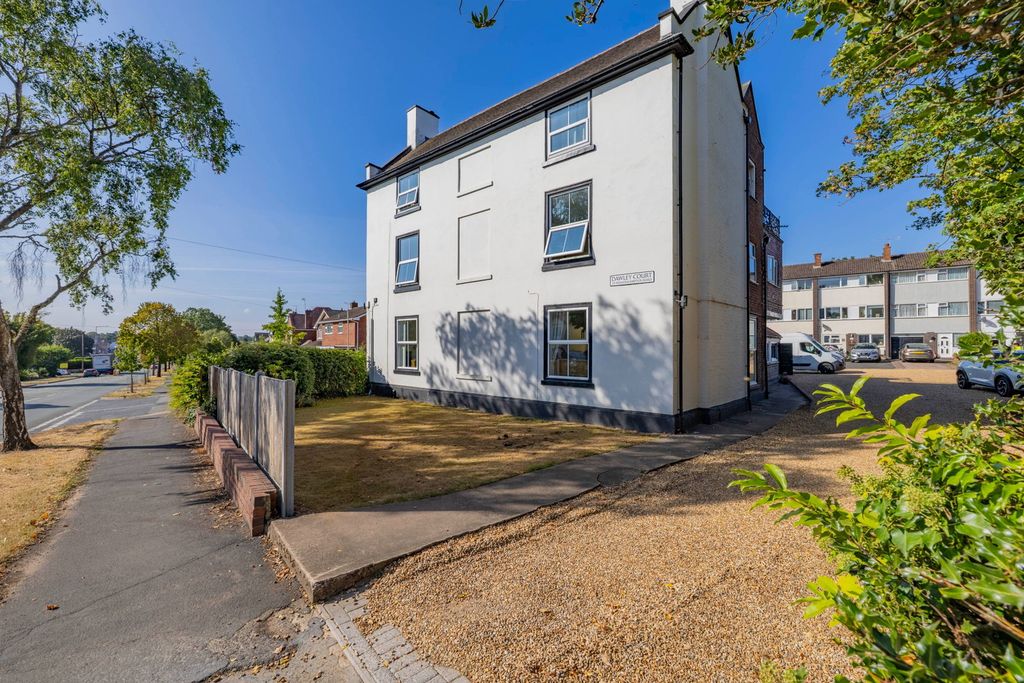 Property photo 2 of 56