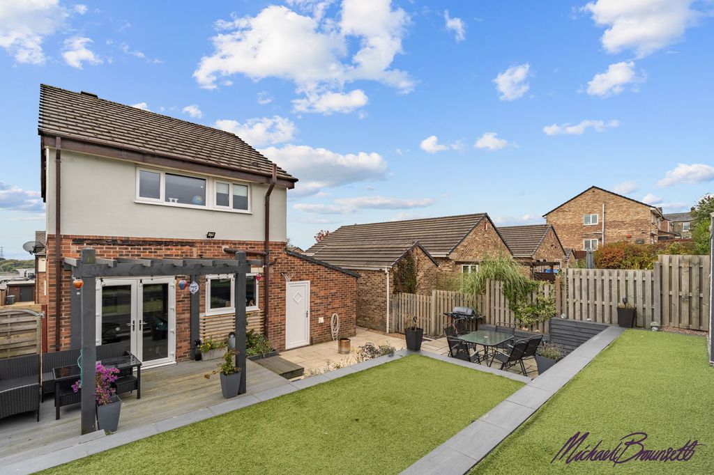 Property photo 1 of 25