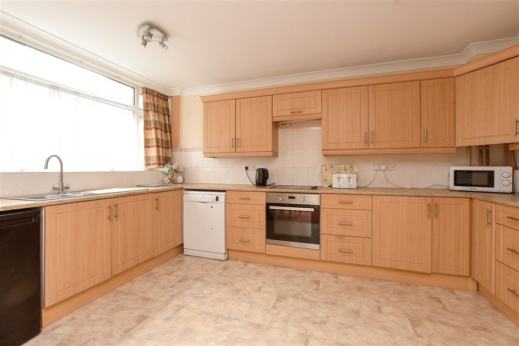 Property photo 3 of 15 Kitchen/Diner