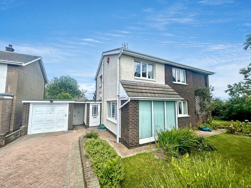 Property photo 1 of 28