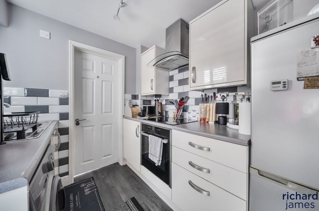 Property photo 3 of 10 909A3cc60Ba74Af89F0A13608E7B2882