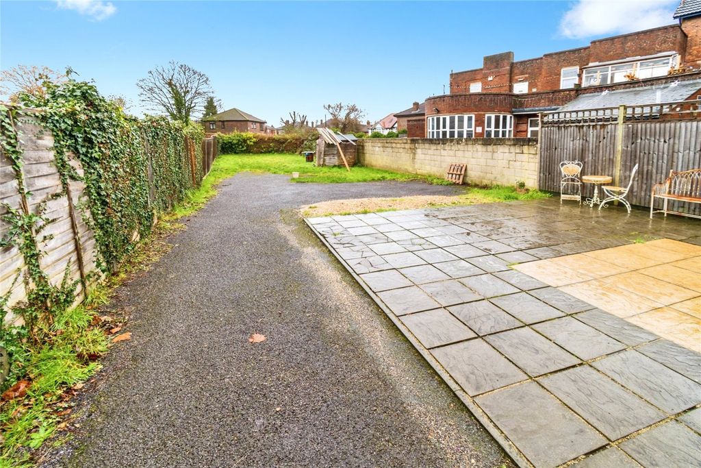 Property photo 2 of 32 Picture No. 02