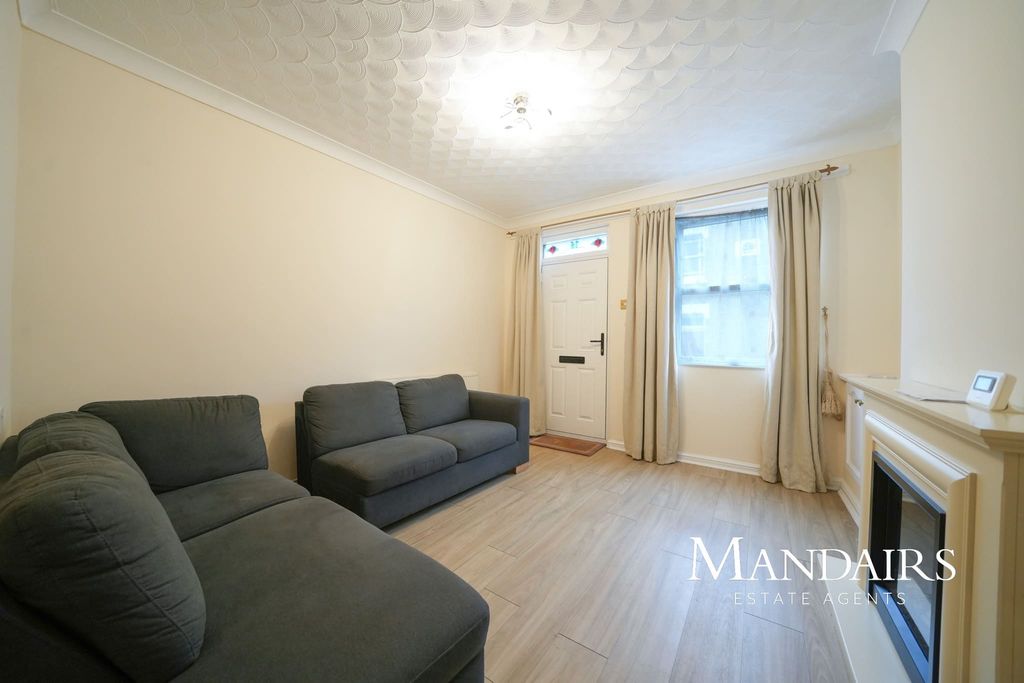 Property photo 2 of 22