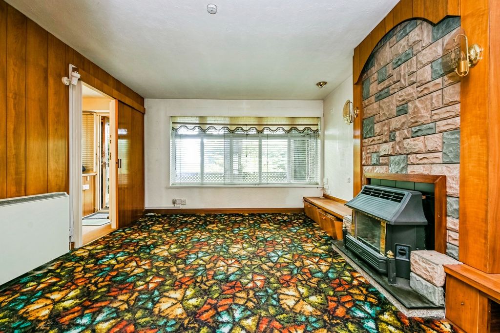 Property photo 3 of 18 Pbox-Img.Jpg