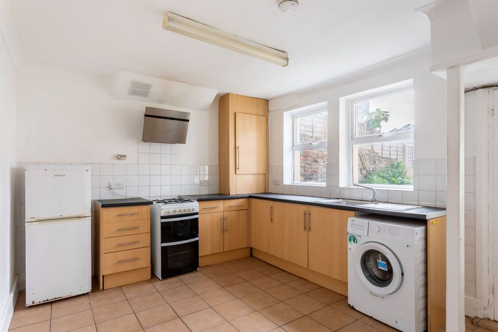 Property photo 3 of 16