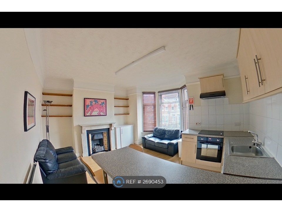 Property photo 3 of 11 Kitchen Living Room