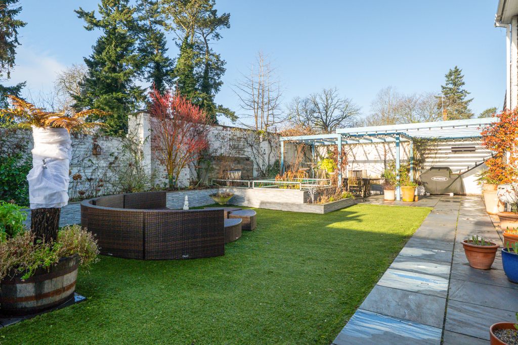 Property photo 3 of 15