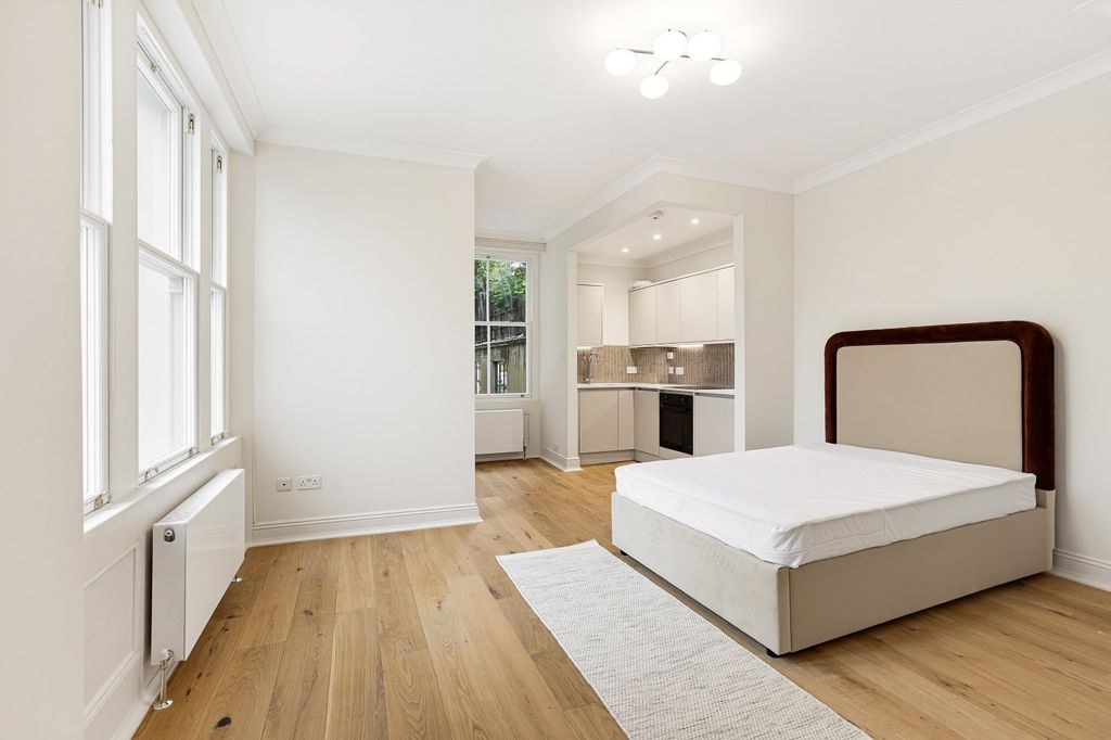 Property photo 1 of 6 Studio