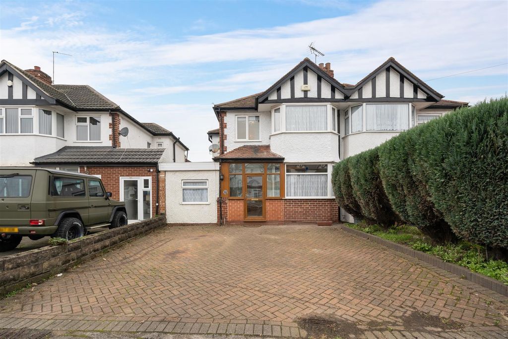 Property photo 1 of 14 27 Olton Road, Shirley_17.Jpg