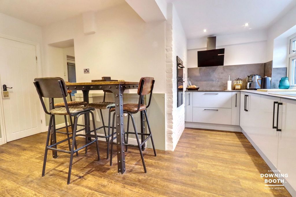 Property photo 3 of 30