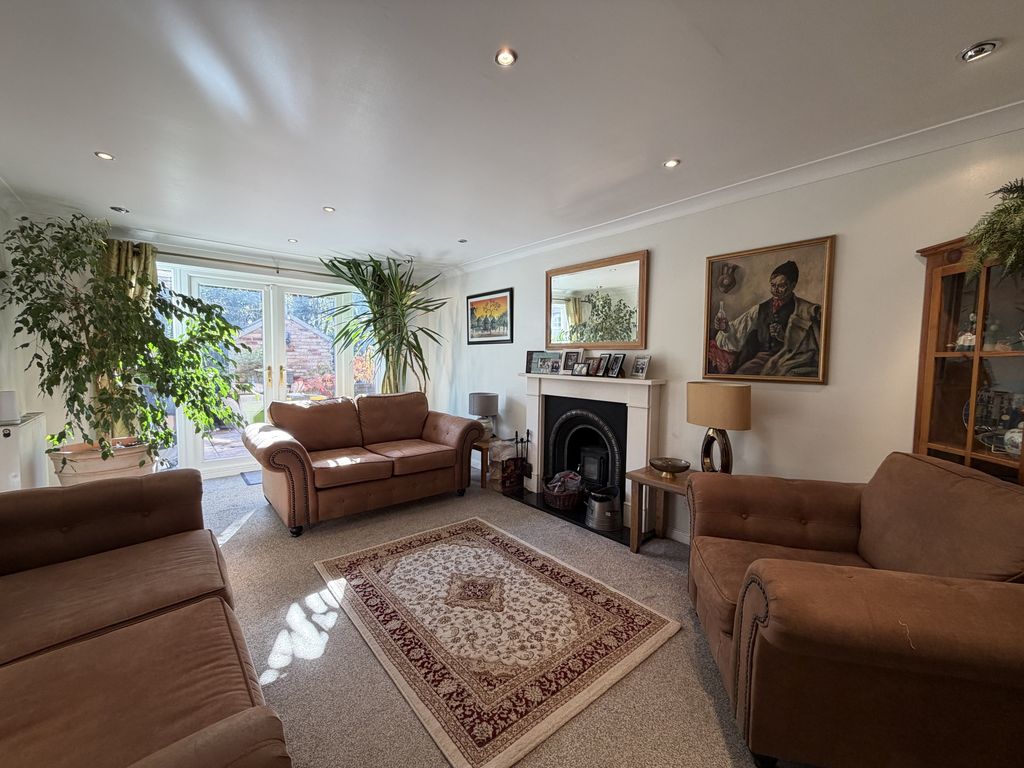 Property photo 2 of 20