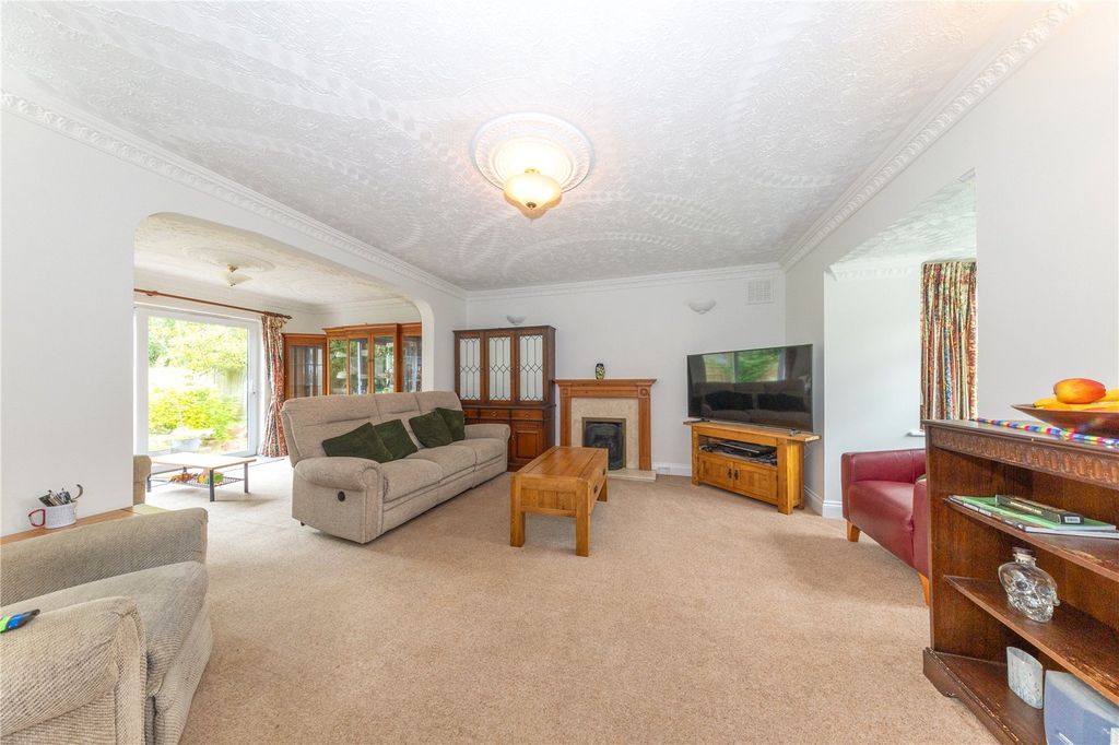 Property photo 3 of 28 Living Room