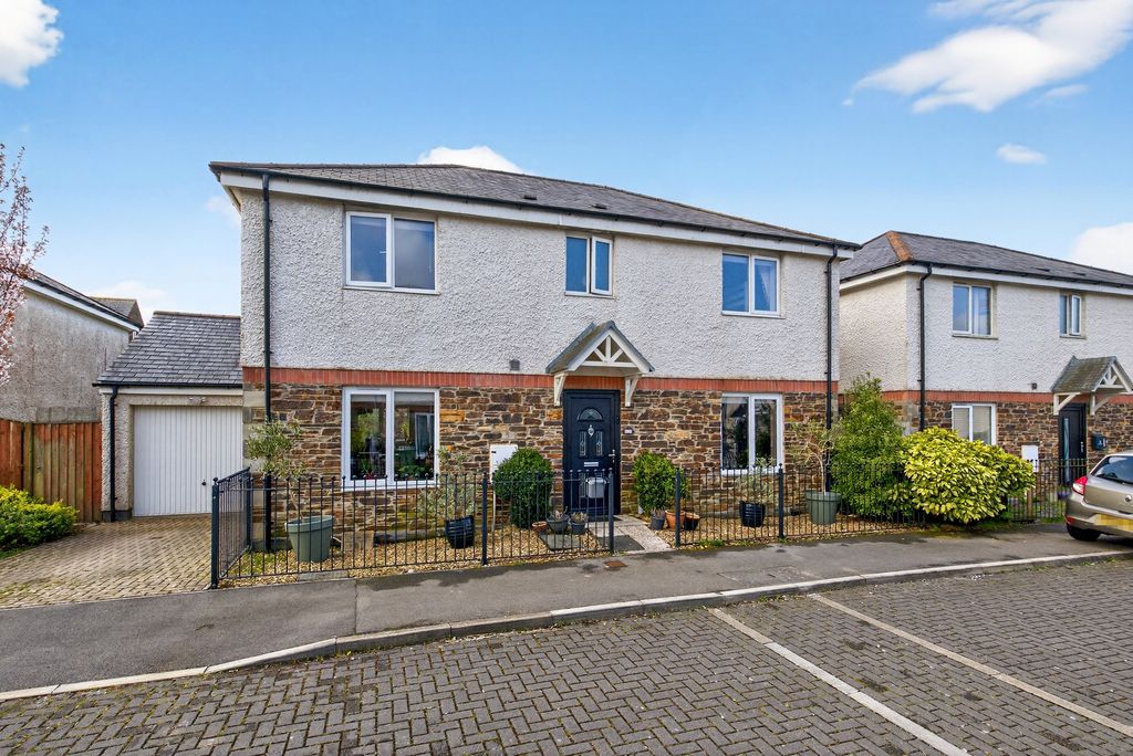 Property photo 1 of 26 Front