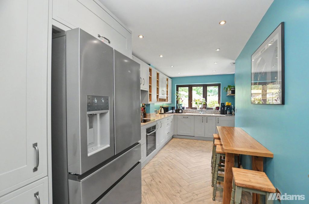 Property photo 2 of 36
