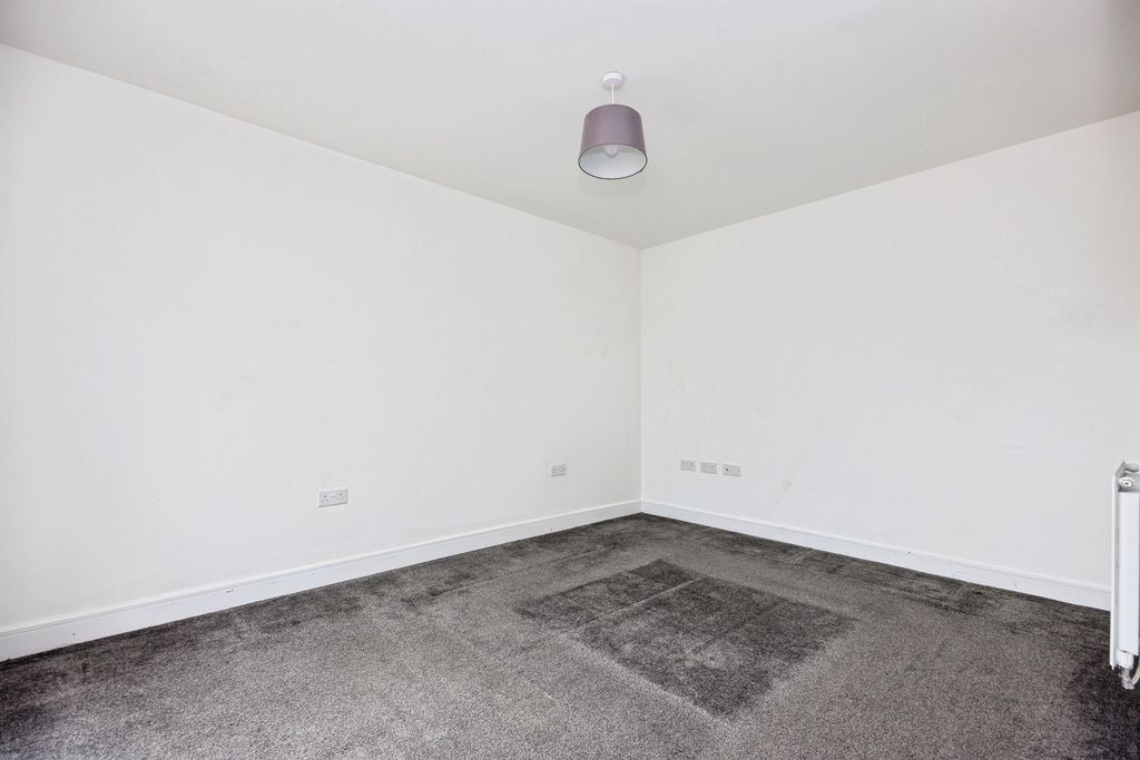Property photo 3 of 20 Pbox-Img.Jpg