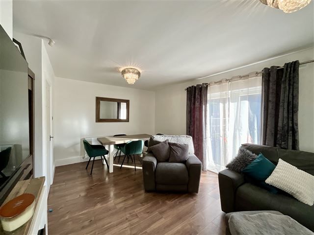 Property photo 3 of 21 Lounge/Diner