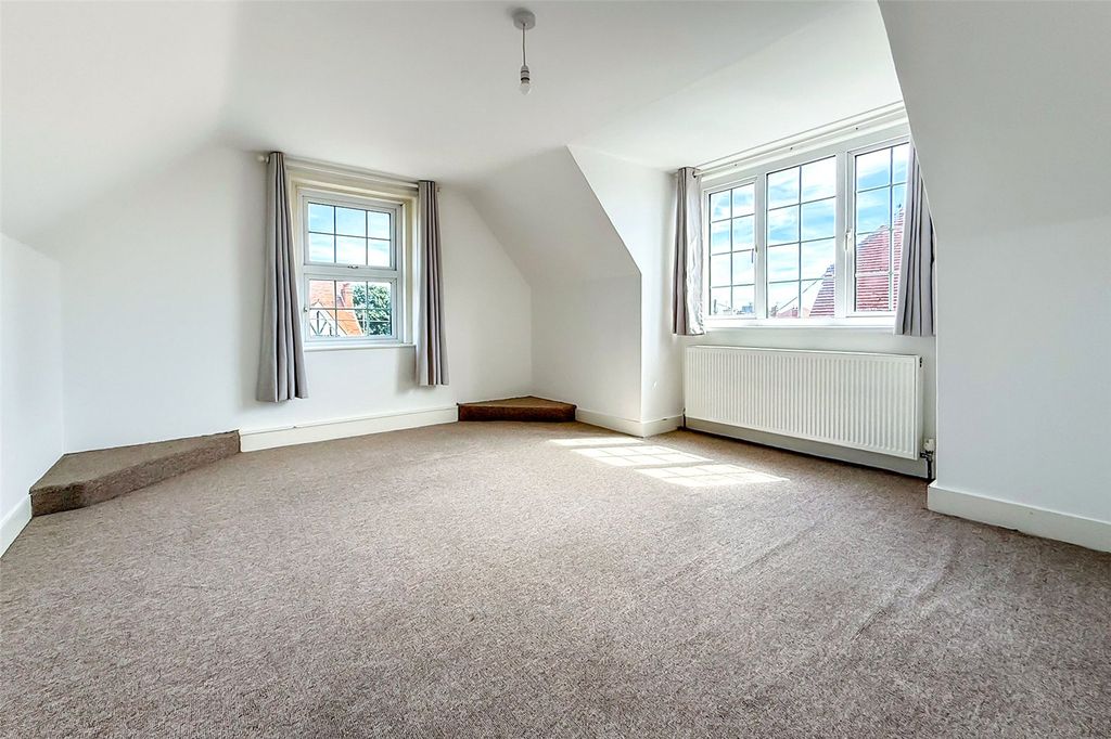 Property photo 2 of 8 Picture No. 22