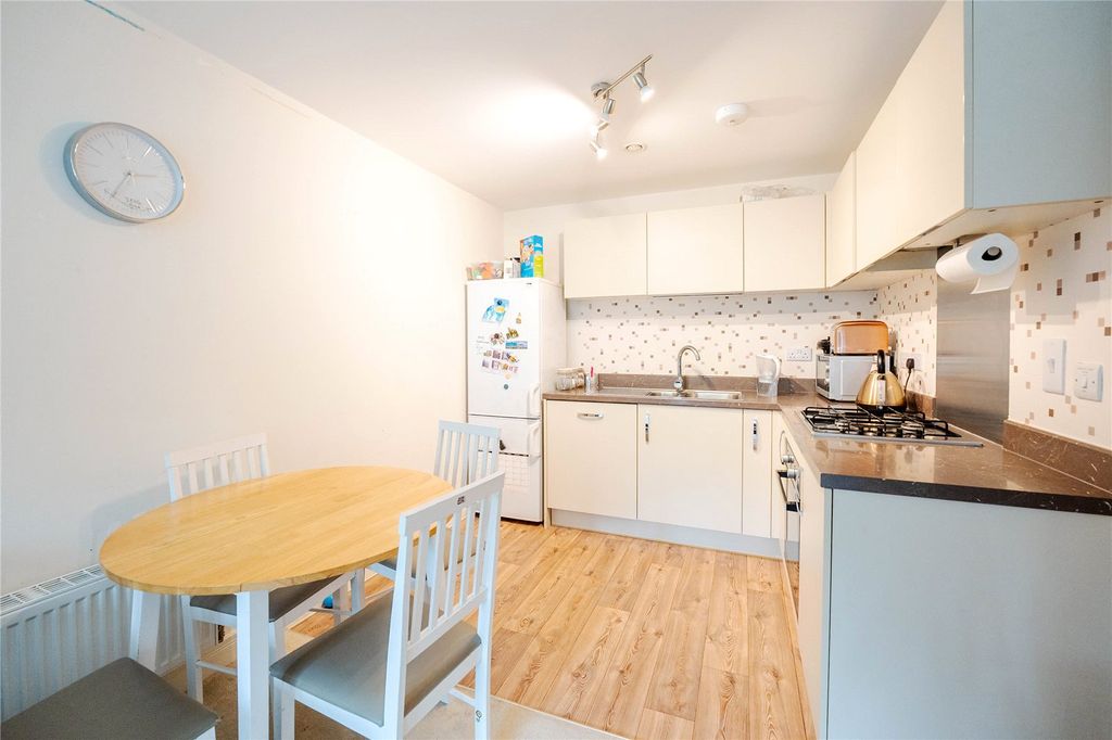 Property photo 2 of 8 Picture No. 07