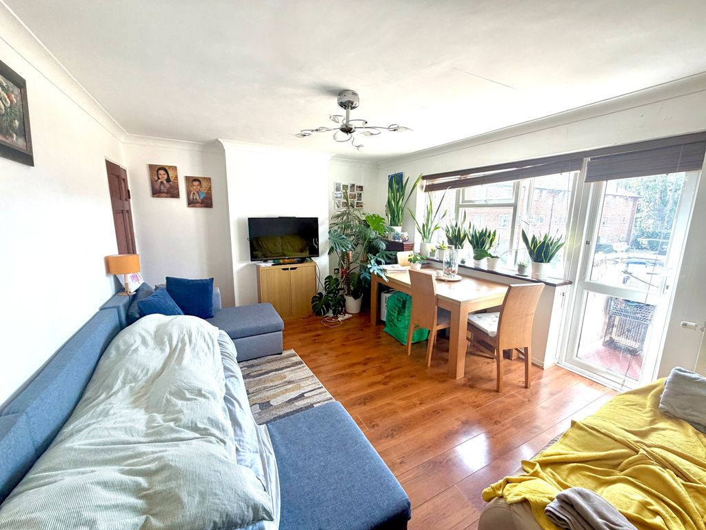 Property photo 3 of 7
