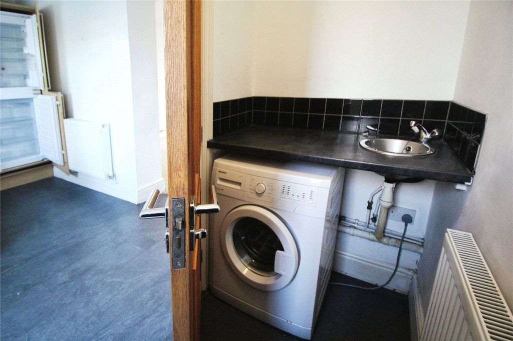 Property photo 3 of 10 Utility Ara