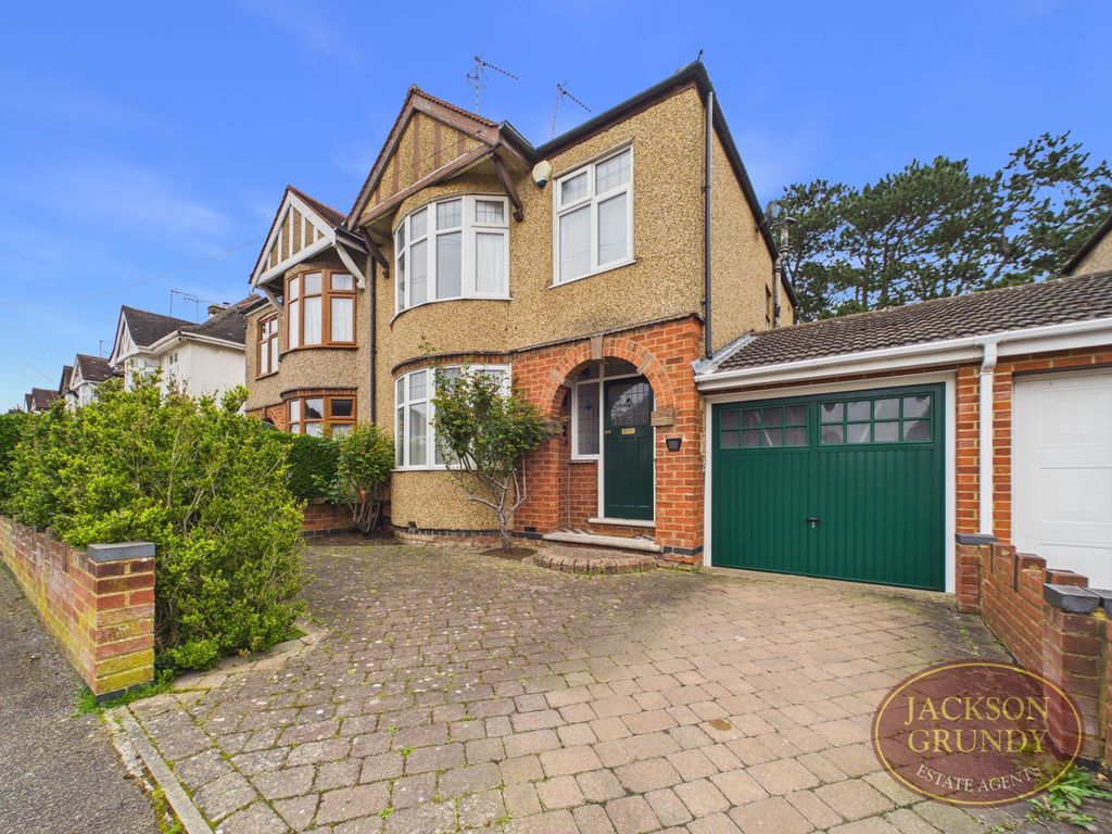 Property photo 1 of 15 Bush Hill