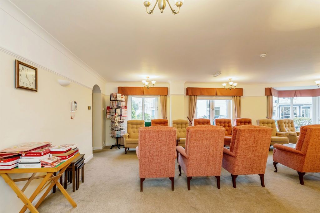 Property photo 2 of 12