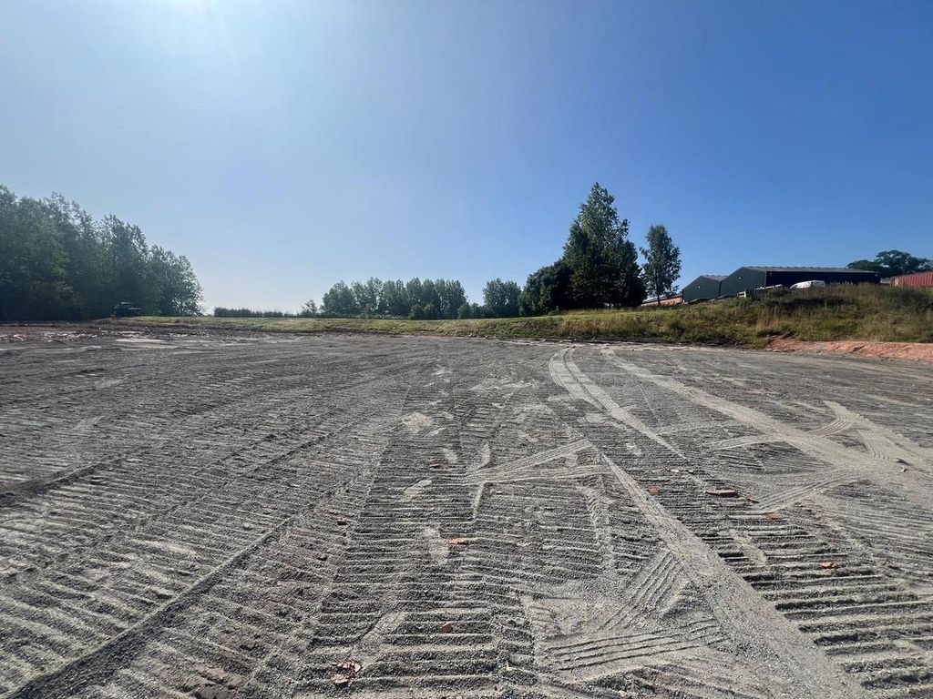 Property photo 2 of 3 74d70c6d-0155-40ba-B2c8-6229Ae6Bda0c.Jpg