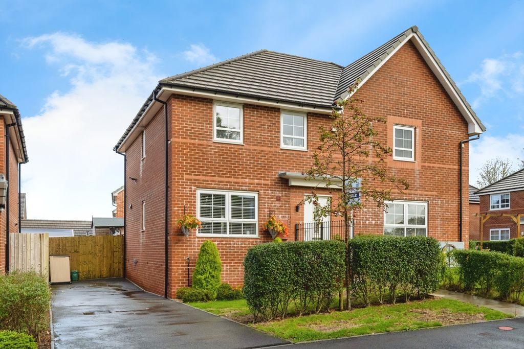 Property photo 1 of 17 Photo