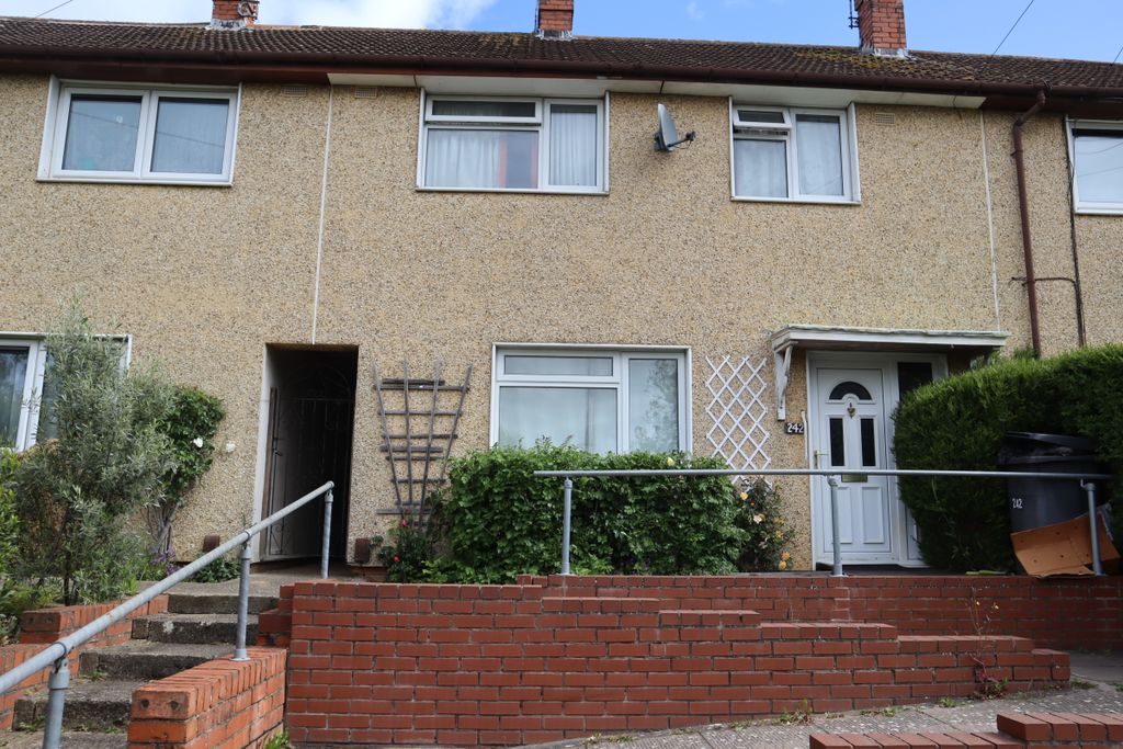 Property photo 3 of 47