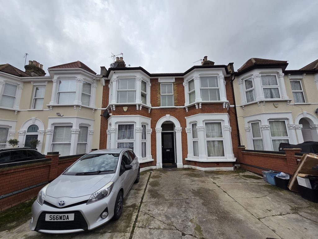 Property photo 1 of 7 Ground Floor 1 Bedroom Flat For Rent ] Seven Kings Station