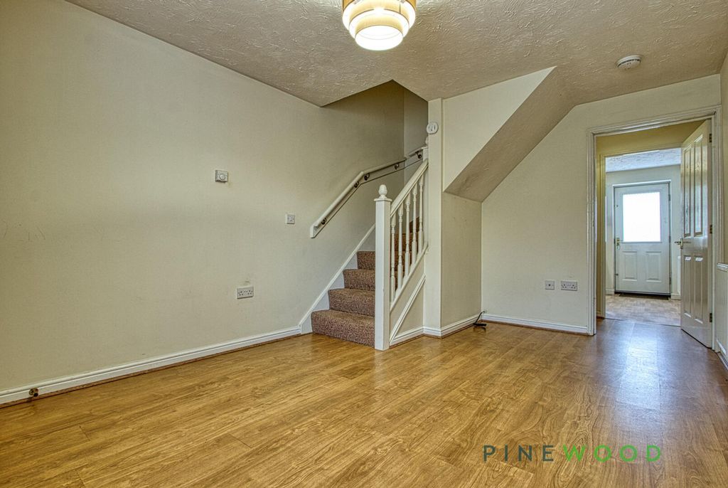 Property photo 2 of 14 Living Room