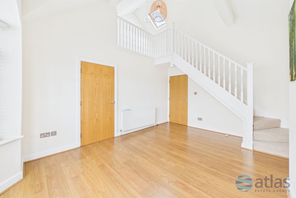 Property photo 2 of 19 Living Space