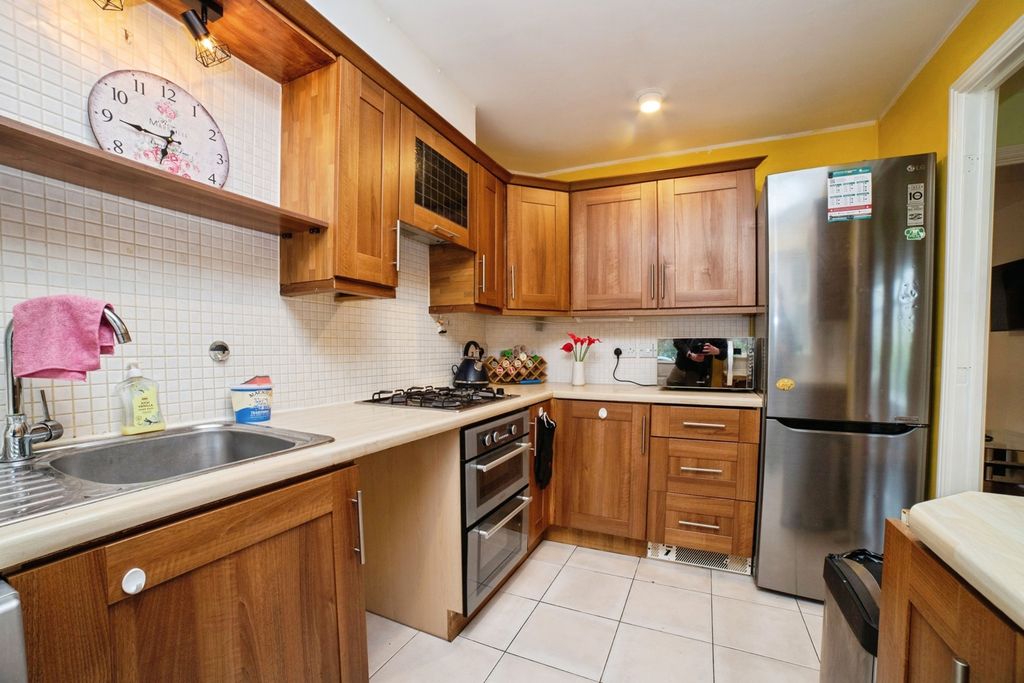 Property photo 2 of 17 Pbox-Img.Jpg