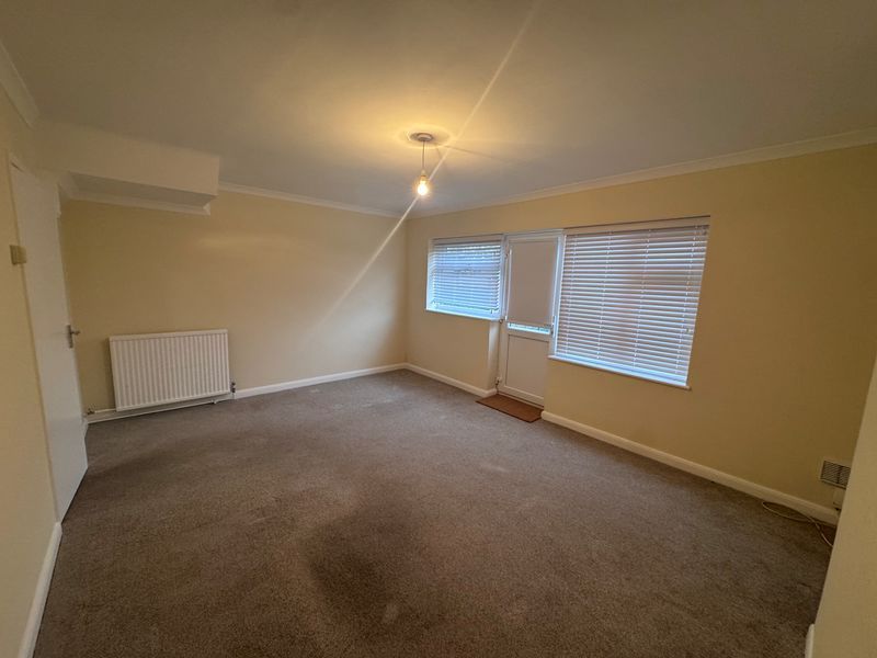 Property photo 3 of 11 Photo 2