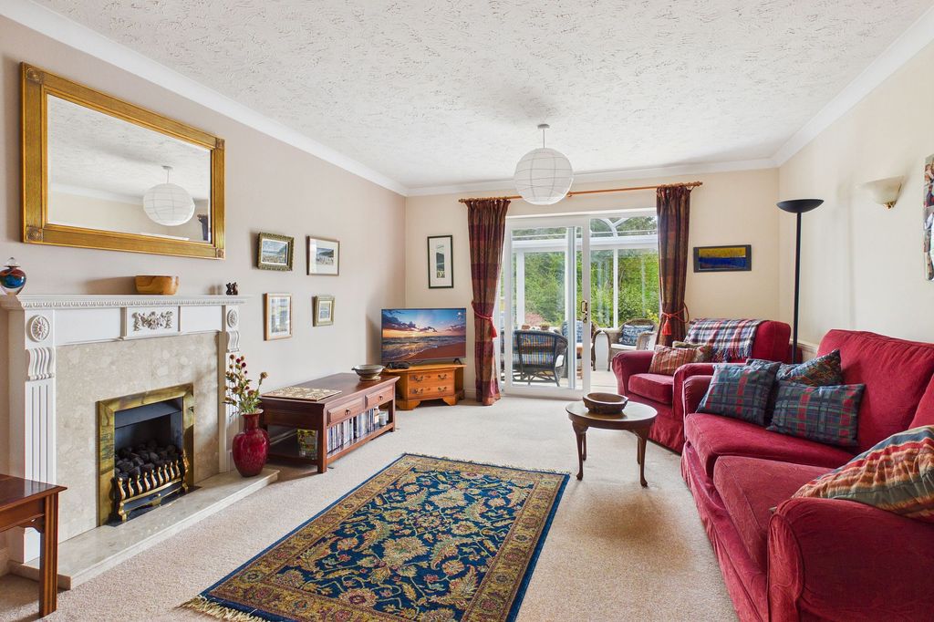 Property photo 3 of 37