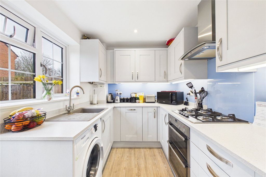 Property photo 3 of 15 Kitchen