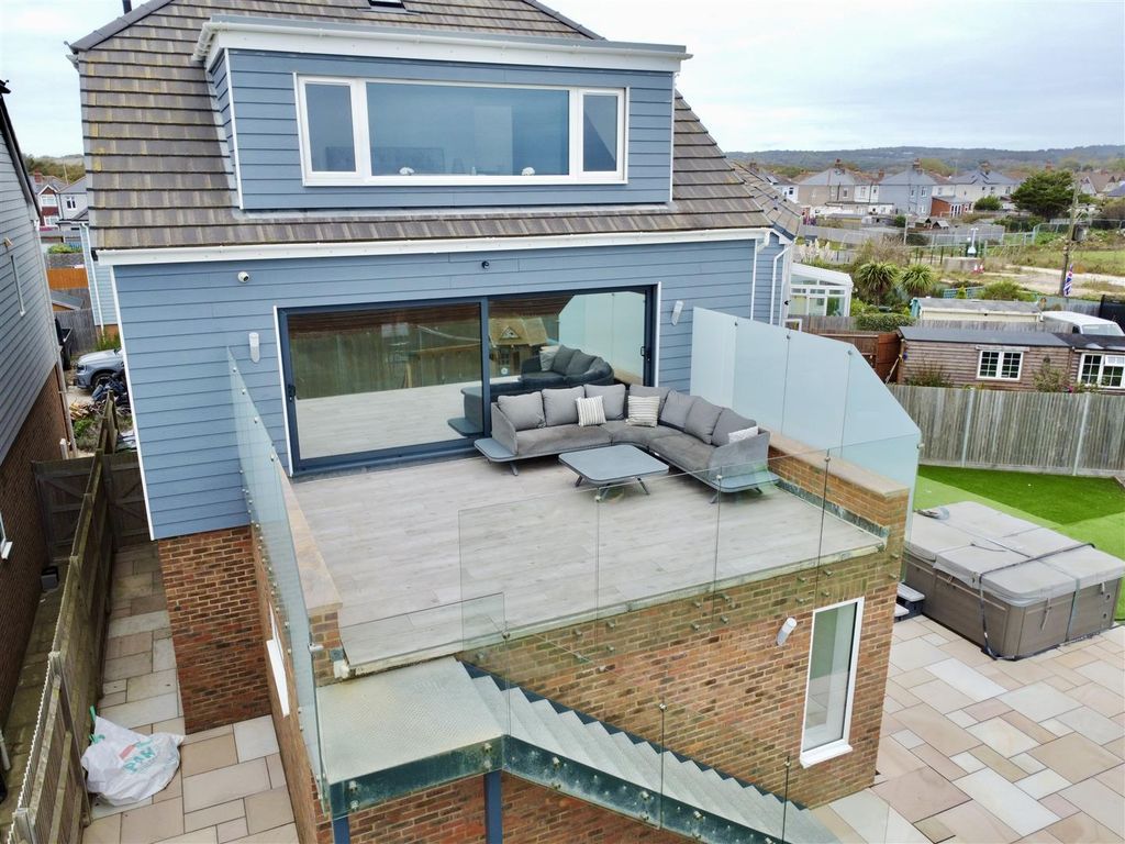 Property photo 1 of 41