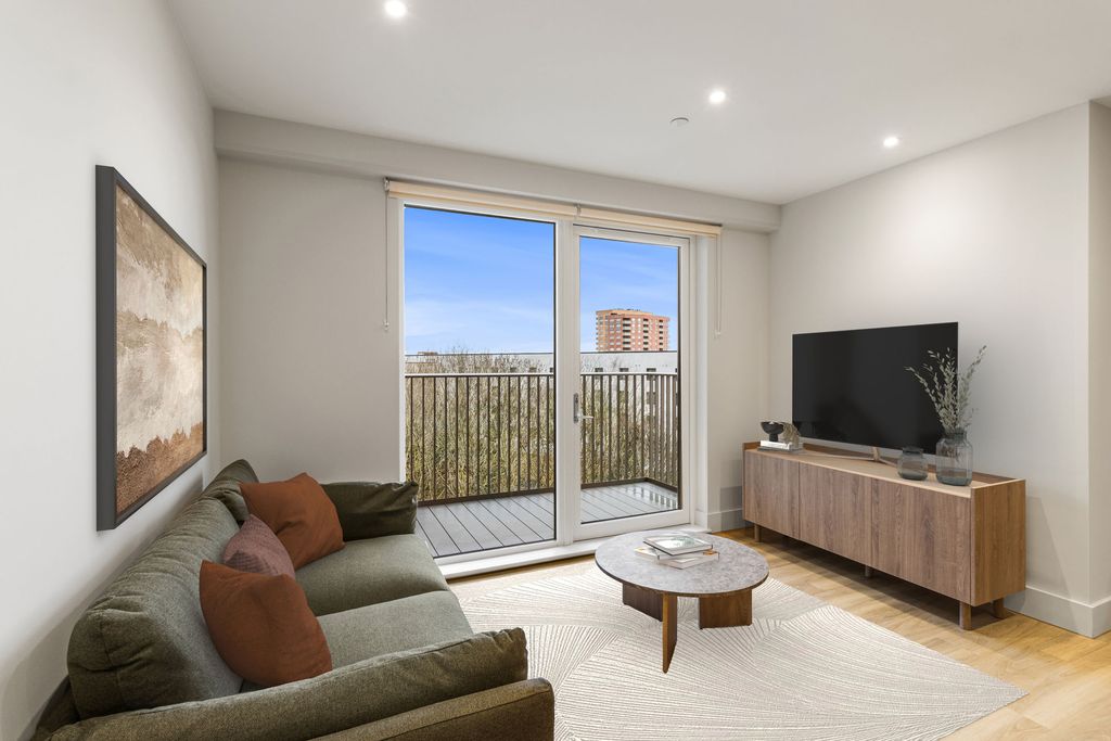 Property photo 2 of 10