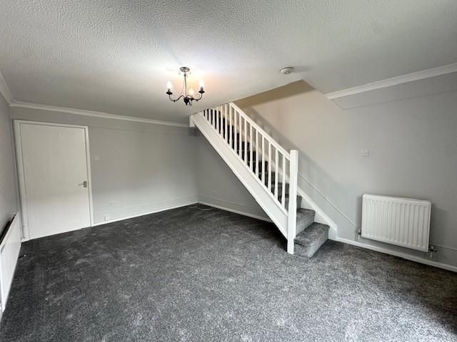 Property photo 2 of 11 Lounge