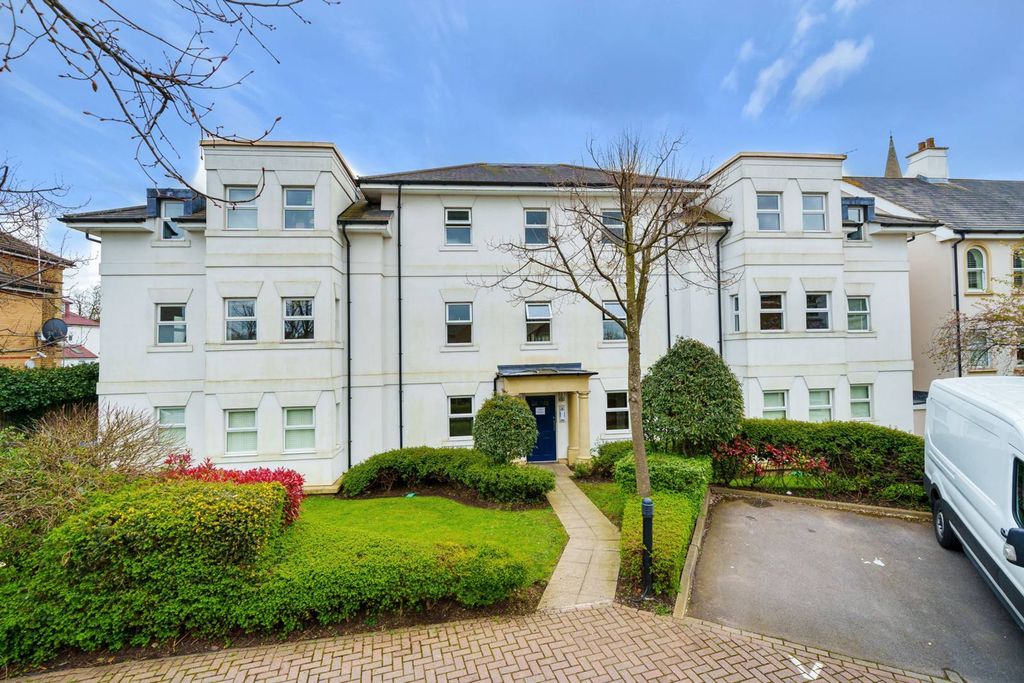 Property photo 2 of 11