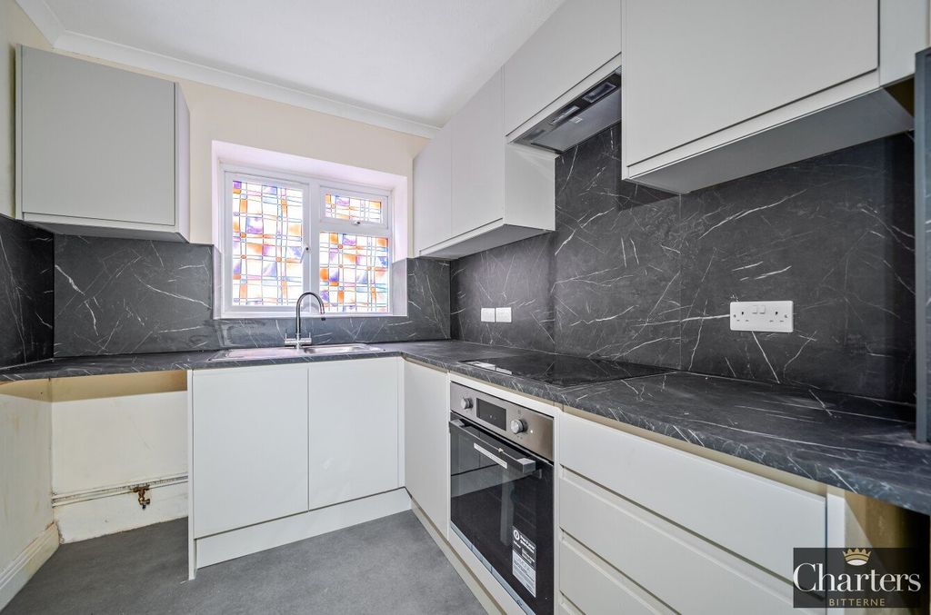 Property photo 2 of 10 Picture No. 04