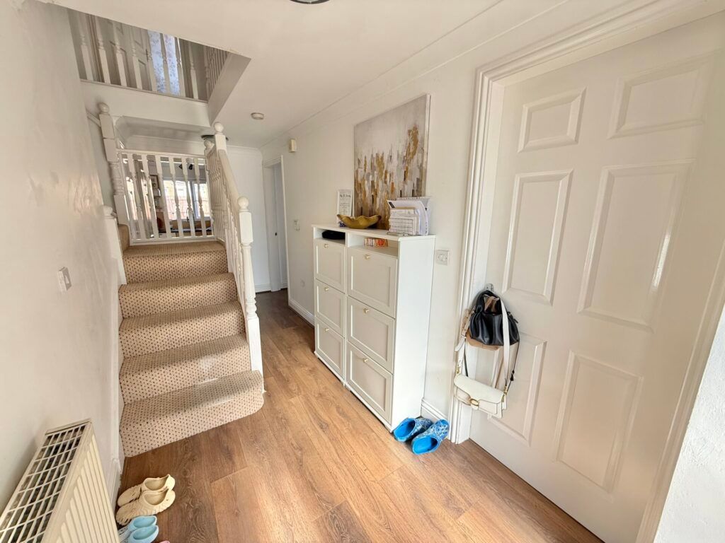 Property photo 2 of 24