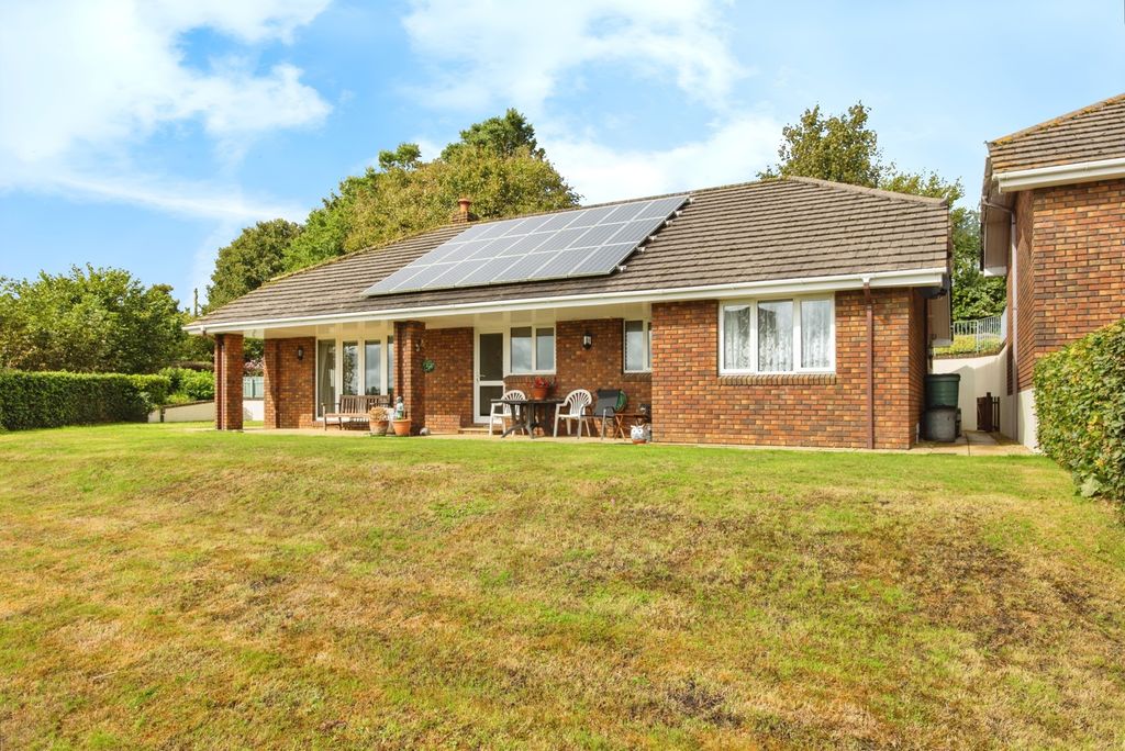 Property photo 2 of 18 Photo