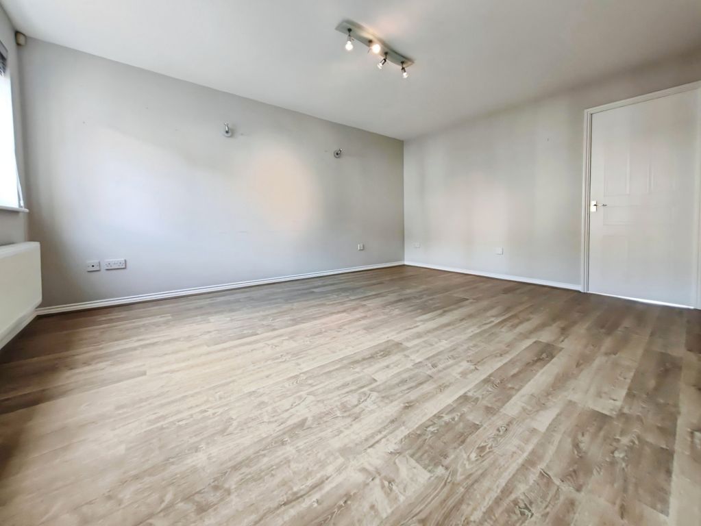 Property photo 2 of 12 Pbox-Img.Jpg