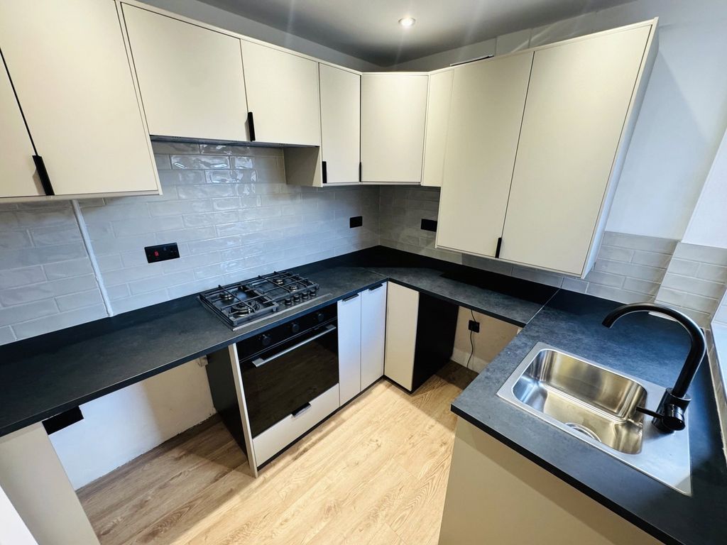 Property photo 3 of 13 Photograph