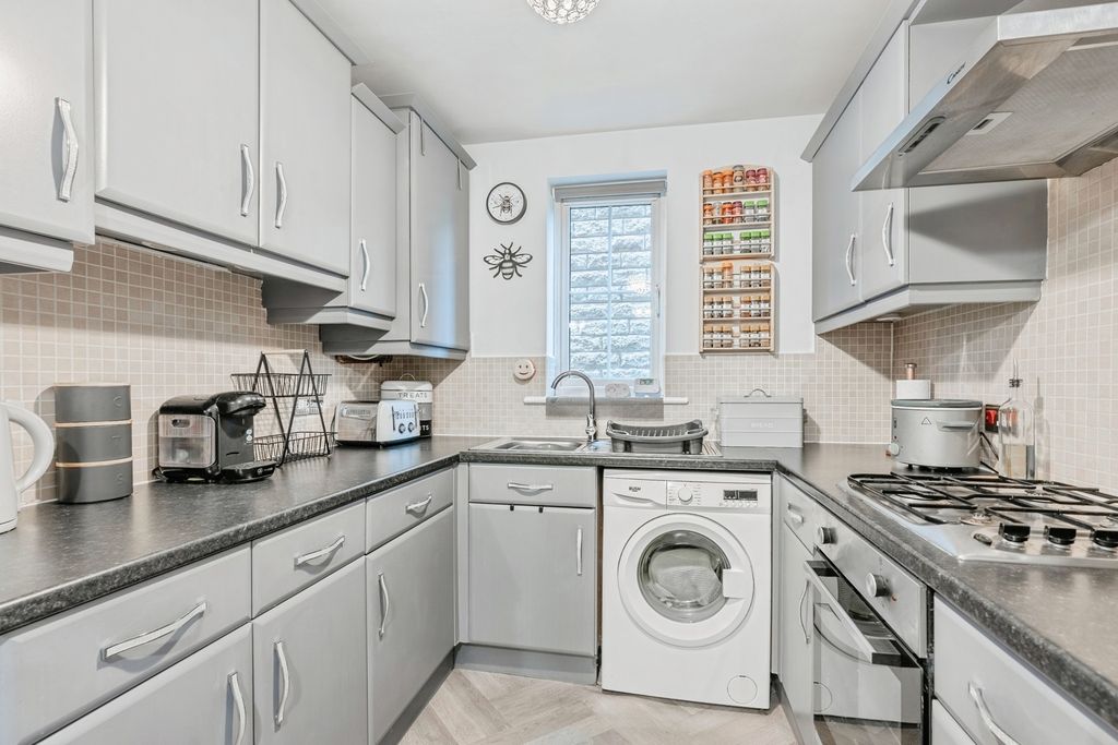 Property photo 3 of 17 Pbox-Img.Jpg