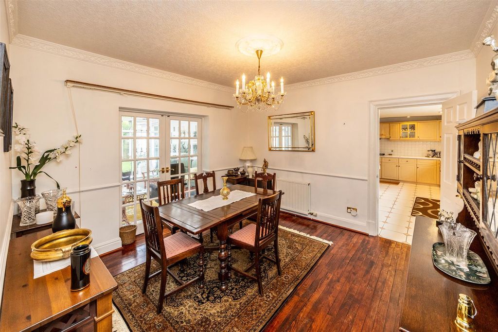 Additional image 12 of 4 bed property for saleWoodside Road, Huddersfield HD4